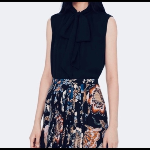 Tory Burch Tops - 🆕TORY BURCH SLEEVELESS BOW BLOUSE SIZE 12